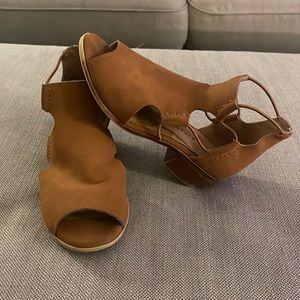 Lucky Brand Girls Peep-Toe Sandal/Booties
